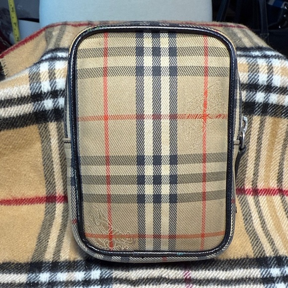 Burberrys VINTAGE Beige and Black Plaid Pouch - Picture 2 of 7